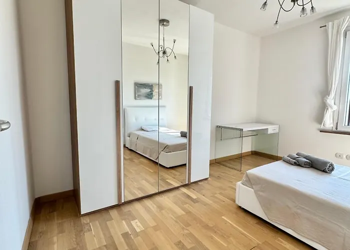 Casaspensieratezza - 5 Persone - 3 Camere - Posto Auto *