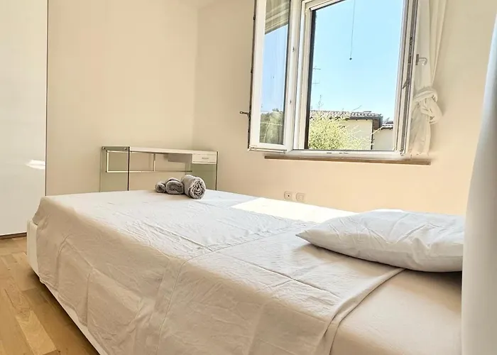 Casaspensieratezza - 5 Persone - 3 Camere - Posto Auto 포를리