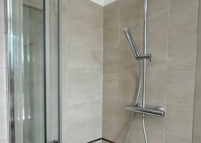 Casaspensieratezza - 5 Persone - 3 Camere - Posto Auto * 포를리