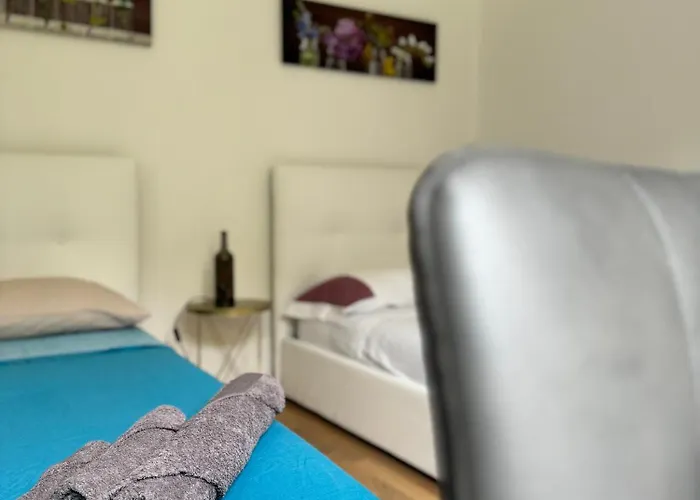 Casaspensieratezza - 5 Persone - 3 Camere - Posto Auto * Forlì